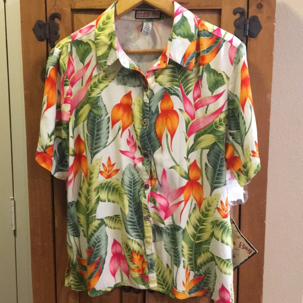 Jamaican Bay Women’s button down top